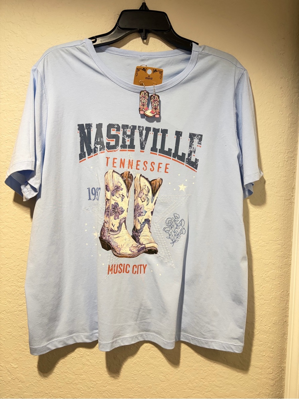 Mint Light Blue Nashville Tennessee Graphic Tee with Cowboy Boots